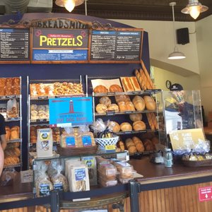 BREADSMITH - 26 Photos & 45 Reviews - 1579 Grand Ave, Saint Paul ...