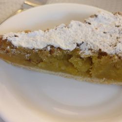 Churrasqueira Povoense - Tarte pastel de feijão... Demasiado doce para mim. Mas não deixa de ser saborosa.