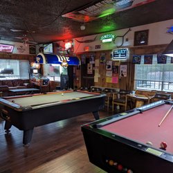 The Old Inn Tavern - Pool tables.