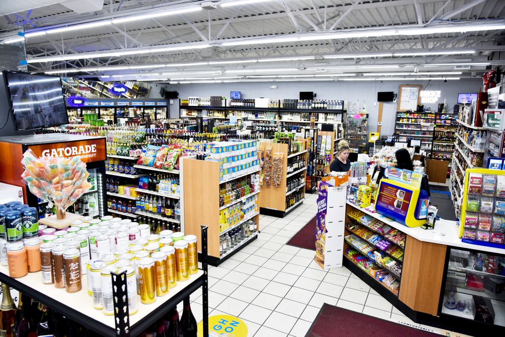 PIK N GO LIQUOR Updated September 2024 30 Photos 276 Glen Ellyn