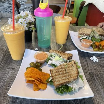La Papaya Deli - Turkey BLT - Coffee & Tea Near Me - Las Vegas, Nevada La Papaya Deli - Turkey BLT - Coffee & Tea Near Me - Las Vegas, Nevada