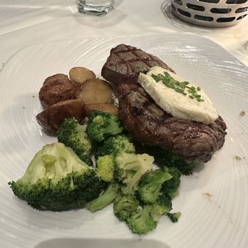 Ten Lounge - Lounges Near Me - Des Plaines, Illinois