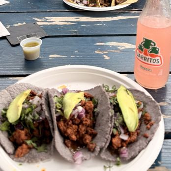 El Viejon - Chorizo tacos on blue tortillas and asada tacos in background. - Mexican Near Me - Vancouver, Washington El Viejon - Chorizo tacos on blue tortillas and asada tacos in background. - Mexican Near Me - Vancouver, Washington