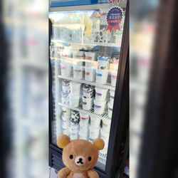 Sliders Bakery and Ice Cream Factory - You can take pints of your favorite flavors home! #rilakkuma #mortimerthebear #sliders #burbank