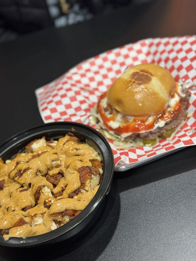 Food from Buns N Shakes