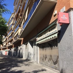 Mercadona - Turning the corner to go to the little market ~~