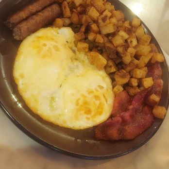 Natural 21 Game Lounge - Complete breakfast - Lounges Near Me - Henderson, Nevada