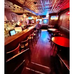 Jefferson Inn - Jefferson Inn.4874 N Milwaukee Ave, Chicago, IL Cool!