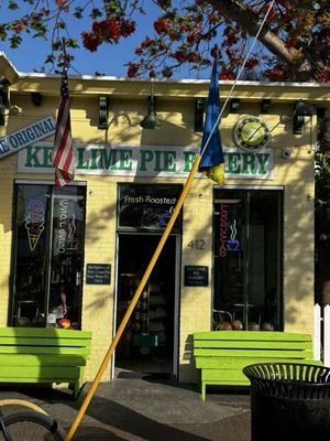 Key Lime Pie Bakery by null