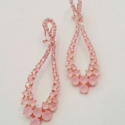 Mercado de la Plata - Penientes en cuarzo rosa, circonitas y plata de ley.