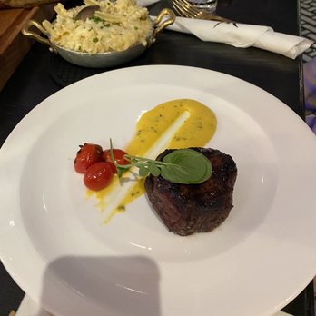 Gordon Ramsay Hell's Kitchen - Filet mignon and Mac and cheese - Steakhouses Near Me - Stateline, Nevada