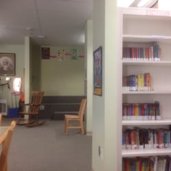 Stanley Mosk Elementary School - School library