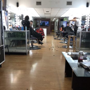 Supremes Barber Lounge - Barbers Near Me - Coral Springs, Florida Supremes Barber Lounge - Barbers Near Me - Coral Springs, Florida