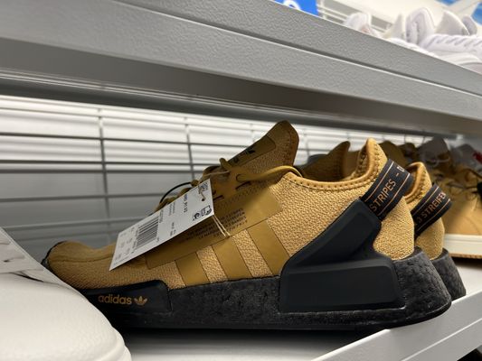 ROSS DRESS FOR LESS - Updated June 2025 - 107 Photos \u0026 20 Reviews - 334 W  El Norte Pkwy, Escondido, California - Department Stores - Phone Number -  Yelp