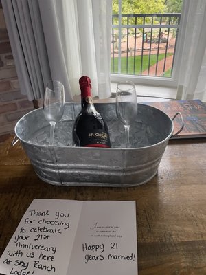 Sky Ranch Lodge by null