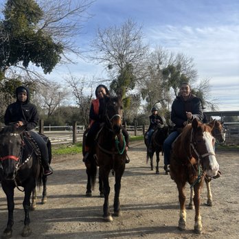 Shadow Glen Family Stables - Horseback Riding Near Me - Fair Oaks, California