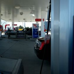 Jane & Major Mac Esso - Panoramic of gas bar