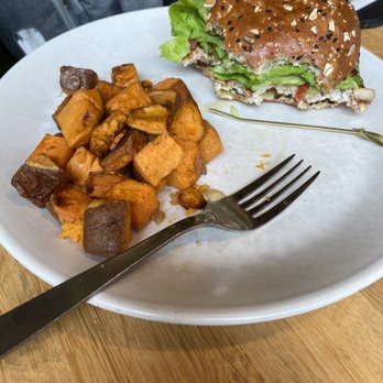 True Food Kitchen - Turkey burger! It smelled too good to take a picture before trying it - New American Near Me - Columbus, Ohio True Food Kitchen - Turkey burger! It smelled too good to take a picture before trying it - New American Near Me - Columbus, Ohio