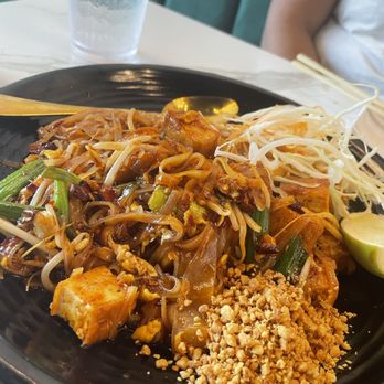 Charm Thai and Sushi - Pad Thai - Thai Near Me - Windermere, Florida Charm Thai and Sushi - Pad Thai - Thai Near Me - Windermere, Florida