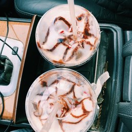 Mocha mint iced lattes