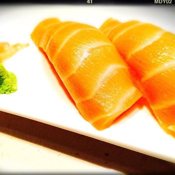 Koze - Sake nigiri (Salmon Sushi) - Sushi Bars Near Me - El Paso, Texas Koze - Sake nigiri (Salmon Sushi) - Sushi Bars Near Me - El Paso, Texas