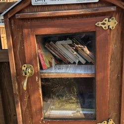 Little Free Library - Library running out of books