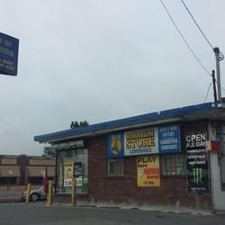 M & N Border Store