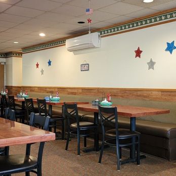 Flo's Farmhouse Cafe - Lots of seating, there's a bar area to if you are solo - Cafes Near Me - Riverside, California Flo's Farmhouse Cafe - Lots of seating, there's a bar area to if you are solo - Cafes Near Me - Riverside, California