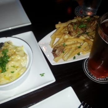 Common Theory - Vegan truffle mac & cheese and duck truffle fries - Gastropubs Near Me - San Diego, California Common Theory - Vegan truffle mac & cheese and duck truffle fries - Gastropubs Near Me - San Diego, California