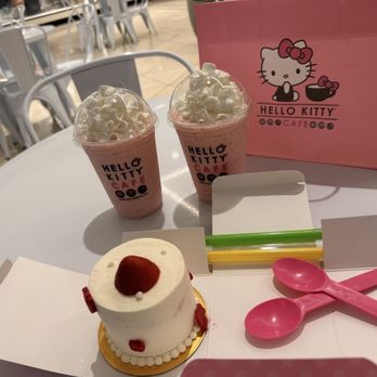 Hello Kitty Cafe - Strawberry cake, strawberry smoothie - Themed Cafes Near Me - Santa Clara, California Hello Kitty Cafe - Strawberry cake, strawberry smoothie - Themed Cafes Near Me - Santa Clara, California