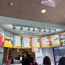 First time here, trying smoothies before going shopping!