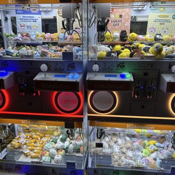 GeekEasy Anime Cafe - The claw machines....cute! I tested my luck but failed. - Cafes Near Me - Portland, Oregon GeekEasy Anime Cafe - The claw machines....cute! I tested my luck but failed. - Cafes Near Me - Portland, Oregon