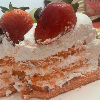 Croffle House - Strawberry Whole Cake - Bakeries Near Me - Flushing, New York