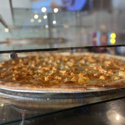 Pizza Bar Collins Ave - Premade pie