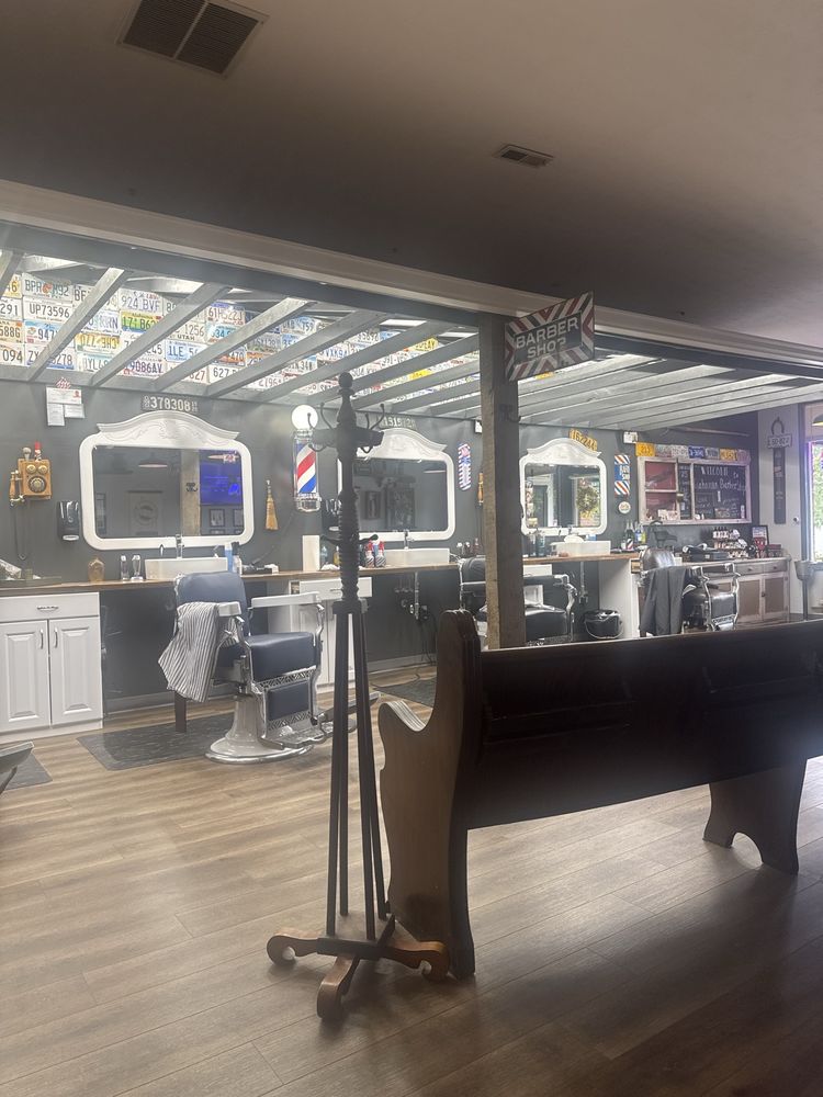 Gahanna Barber Shop Logo