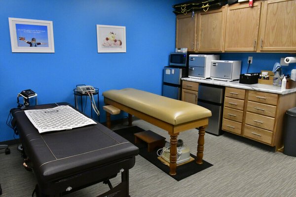 MANTENO CHIROPRACTIC & WELLNESS CENTER - Updated January 2025 - 13