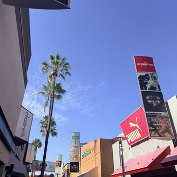 The Outlets at Orange - Shopping Centers Near Me - Orange, California The Outlets at Orange - Shopping Centers Near Me - Orange, California