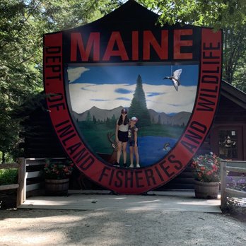 Maine Wildlife Park - Great photo op spot! - Zoos Near Me - Gray, Maine
