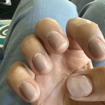 Paradise Nails & Spa - in less than 20 min I had this, 4 days later my nails are a mess, I paid $25 off course no tip, money wasted. - Nail Salons Near Me - Hollywood, Florida Paradise Nails & Spa - in less than 20 min I had this, 4 days later my nails are a mess, I paid $25 off course no tip, money wasted. - Nail Salons Near Me - Hollywood, Florida