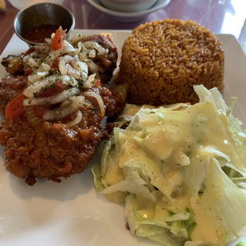 Drelyse African Restaurant - Hall Jollof Rice with Chicken - African Near Me - Columbus, Ohio Drelyse African Restaurant - Hall Jollof Rice with Chicken - African Near Me - Columbus, Ohio