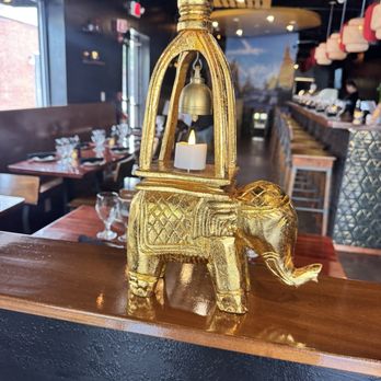 Bangkok Bar Shi - Thai Near Me - Melrose, Massachusetts