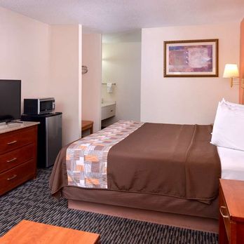 Americas Best Value Inn Sullivan 33 Photos Hotels 307 North