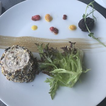La Table du Donjon - Chèvre nougat ..très bon! - French Near Me - Oingt, 69