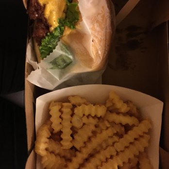 Shake Shack Glendale - Burgers Near Me - Glendale, California Shake Shack Glendale - Burgers Near Me - Glendale, California