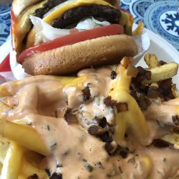 In-N-Out Burger - Burgers Near Me - Brentwood, California