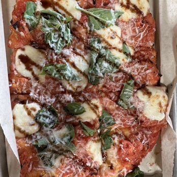 West End - Roasted tomato flatbread - Gastropubs Near Me - Santa Cruz, California West End - Roasted tomato flatbread - Gastropubs Near Me - Santa Cruz, California