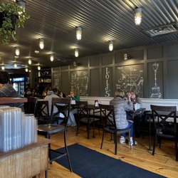 Lola's Cafe