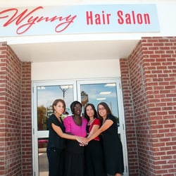 Wynny Hair Salon - Wynny and staff in front of salon.