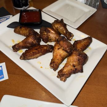 Black Cap Grille - Wings - Burgers Near Me - North Conway, New Hampshire Black Cap Grille - Wings - Burgers Near Me - North Conway, New Hampshire