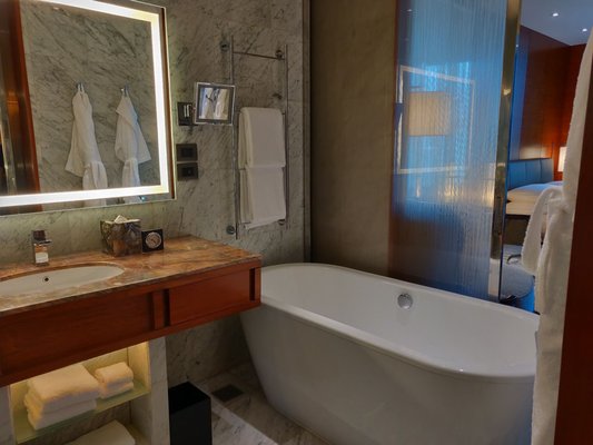 Grand Hyatt Manila by null